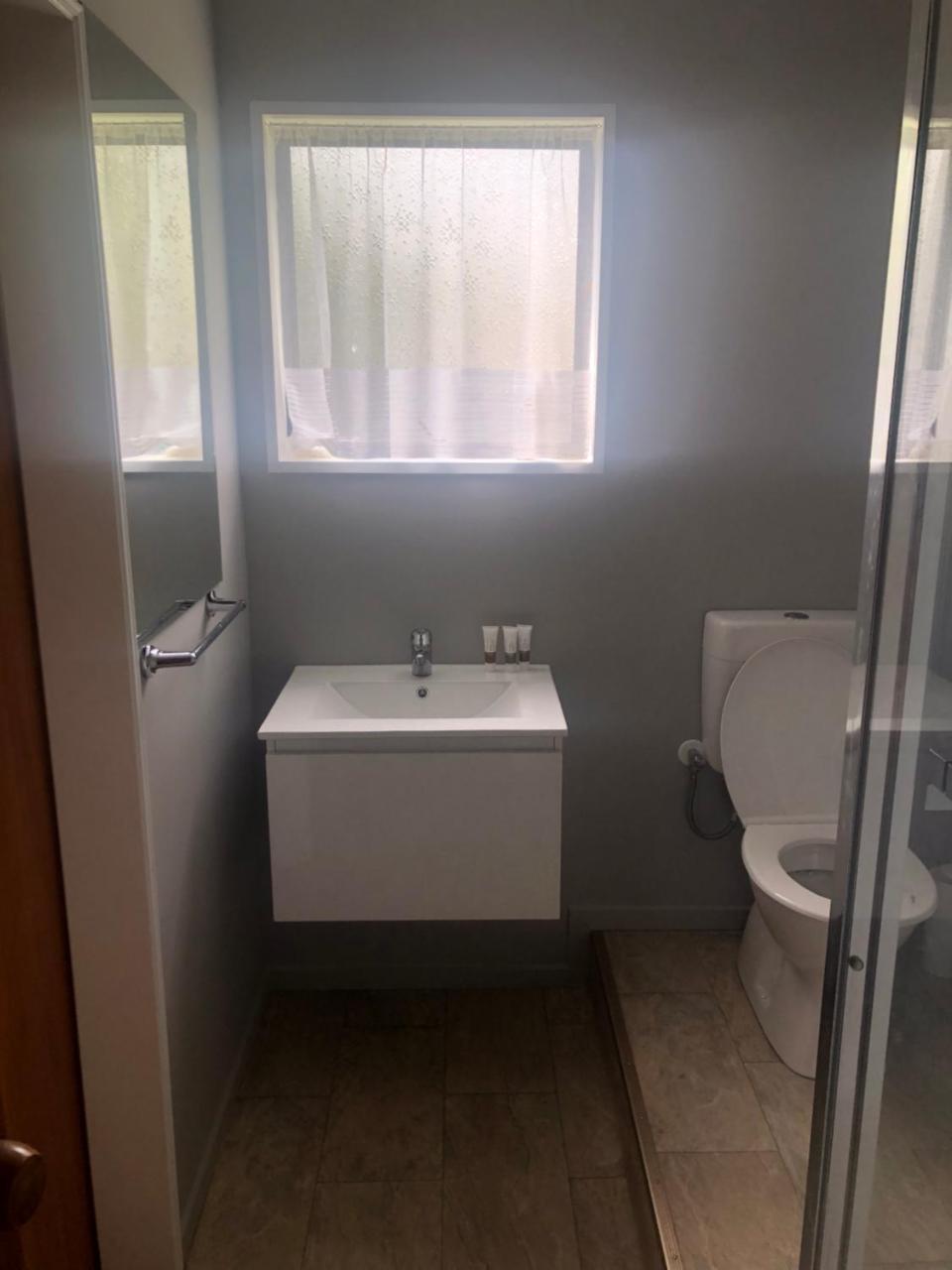 West Lake One Bedroom Accommodation Christchurch Exterior foto